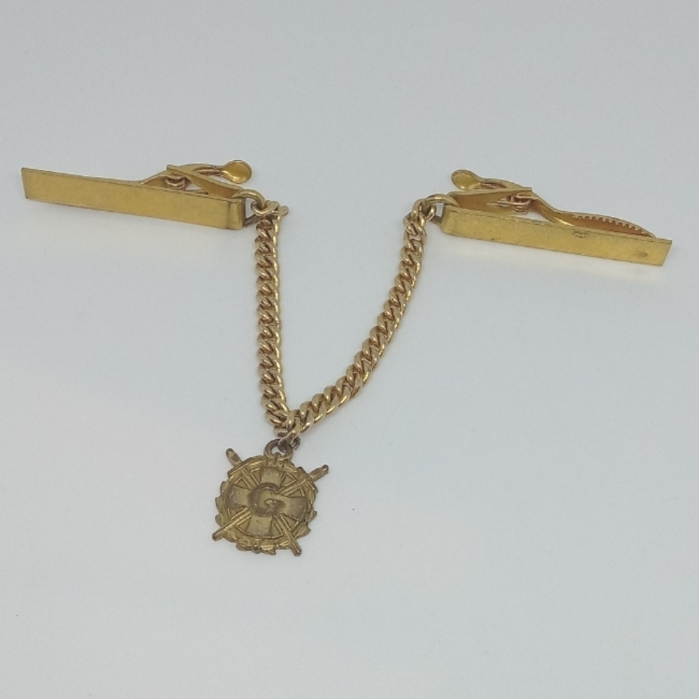 * vintage Mens Mason Freemason G collar brooch clip with chain gold tone